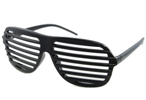 Schwarze Rolladenbrille â€“ shutter shade.